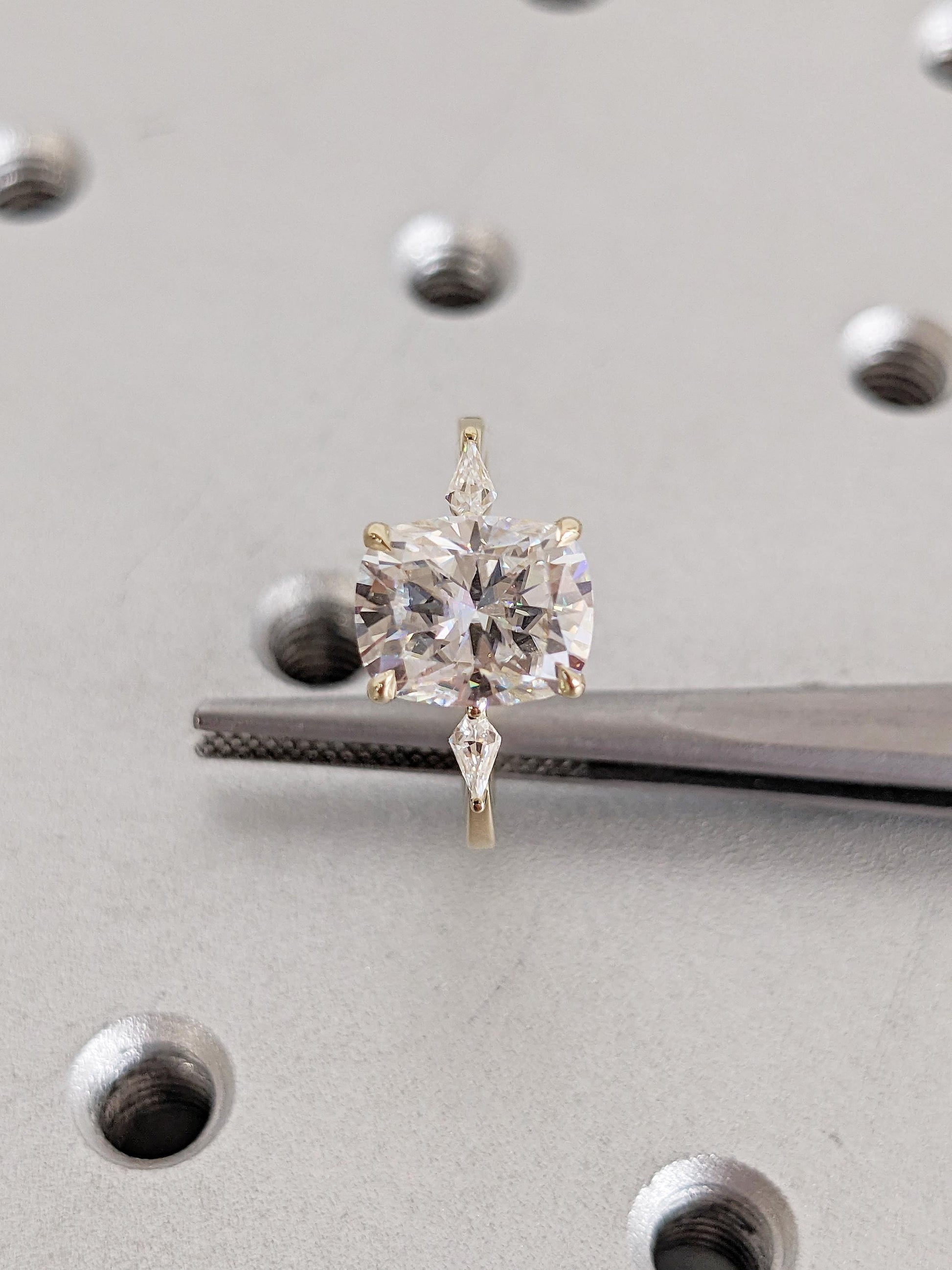 1.2 CT Round Solitaire Moissanite Engagement Ring