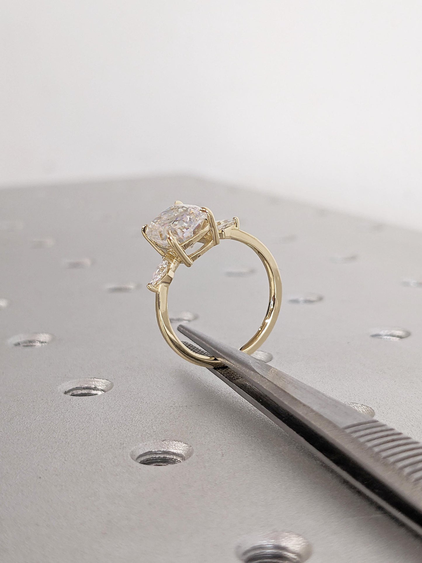 1.2 CT Round Solitaire Moissanite Engagement Ring