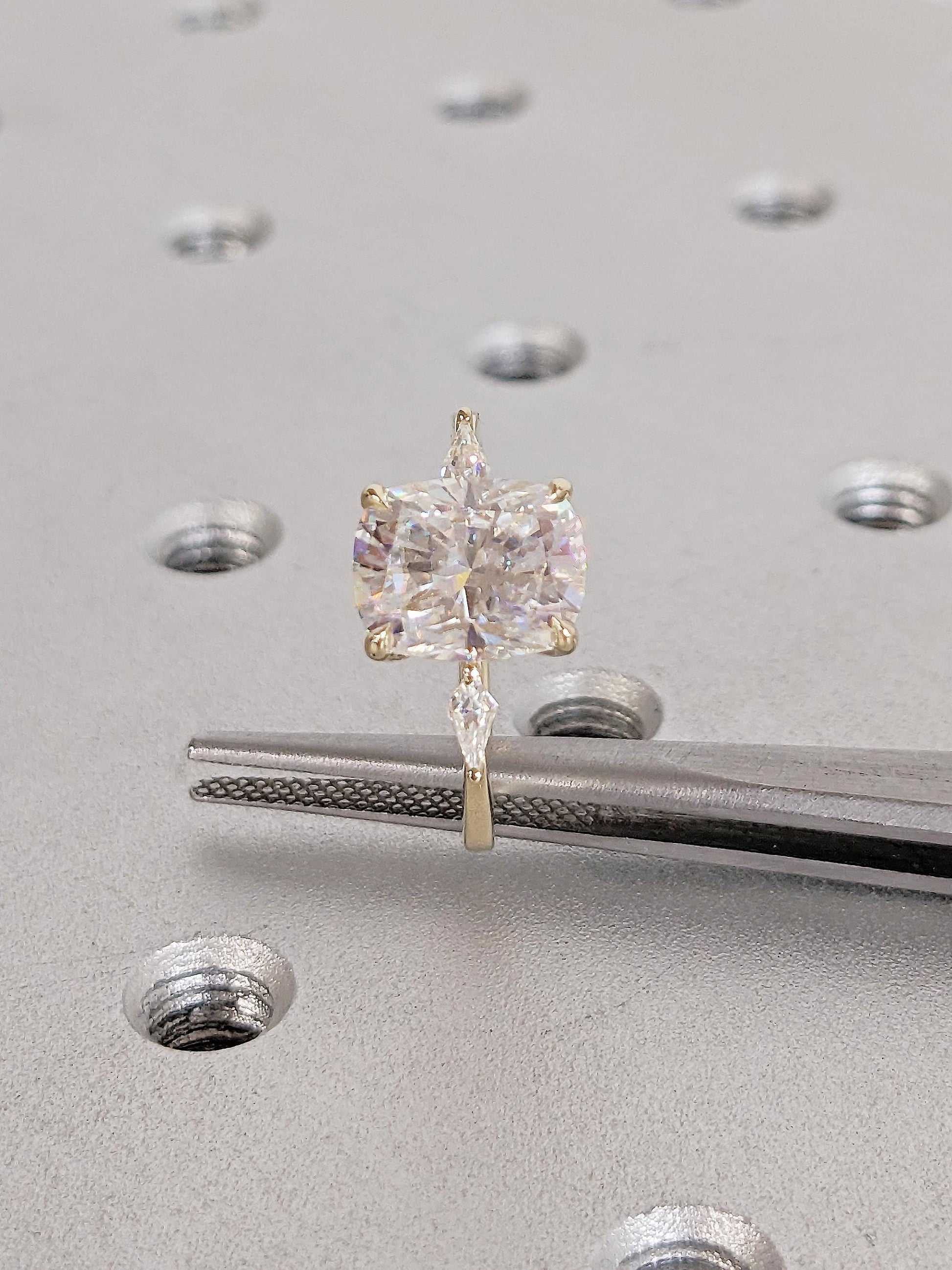 1.2 CT Round Solitaire Moissanite Engagement Ring