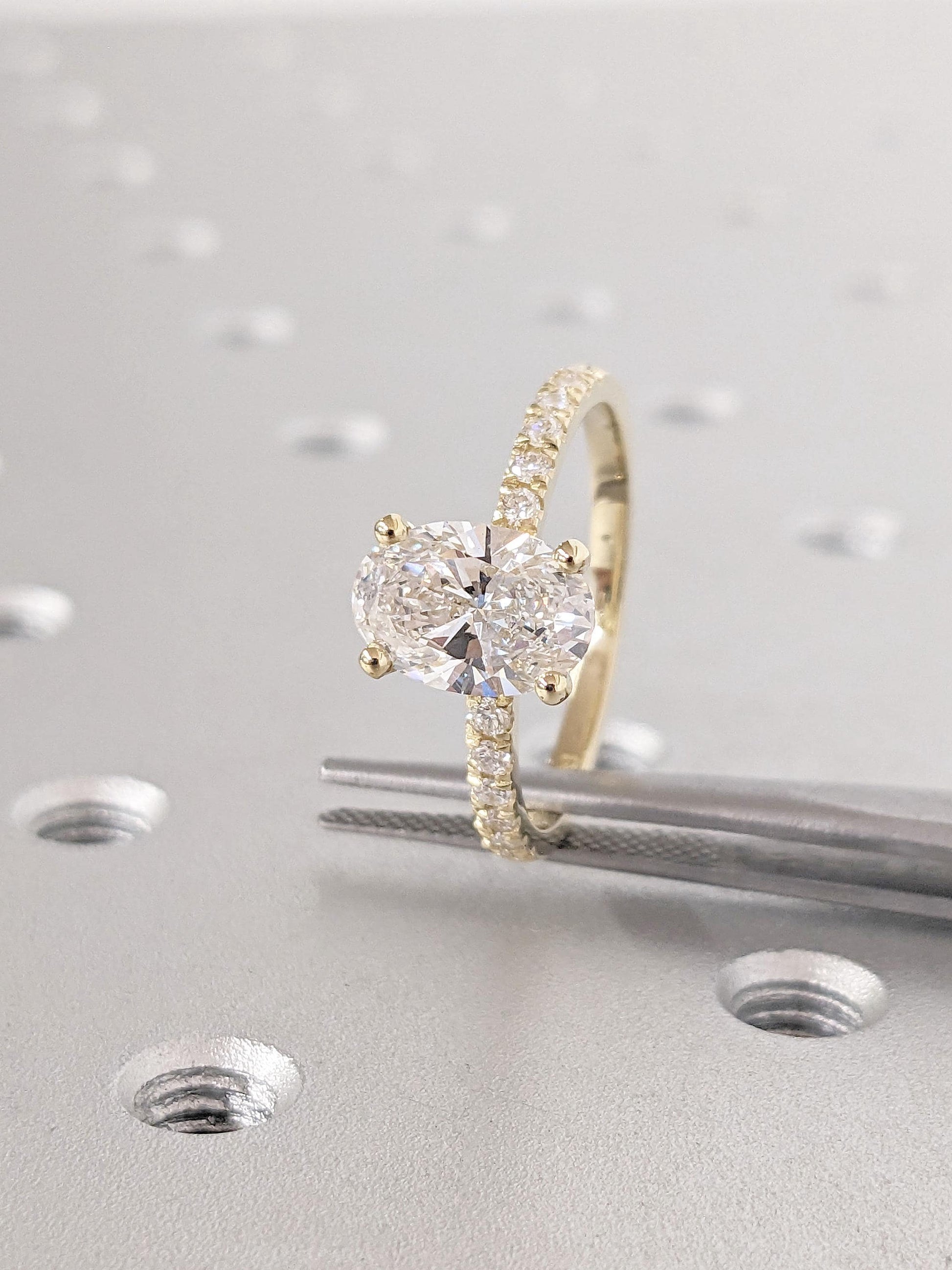 1.2 CT Round Solitaire Moissanite Engagement Ring
