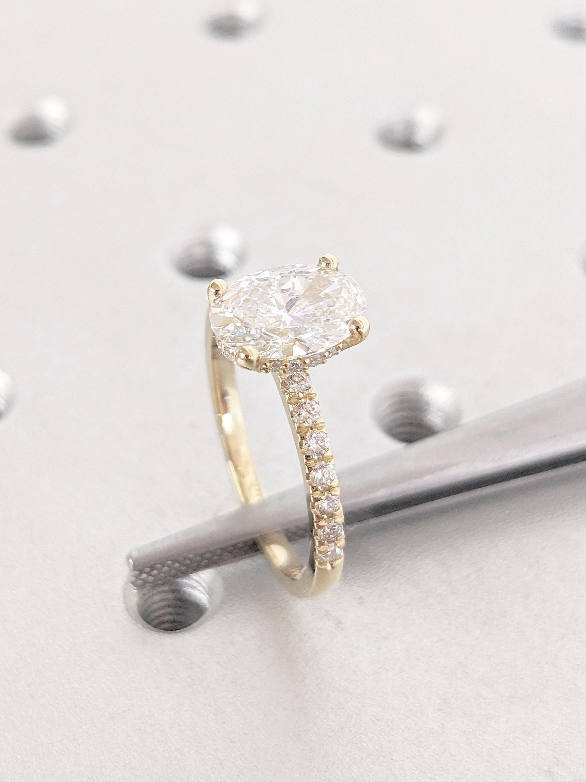 1.2 CT Round Solitaire Moissanite Engagement Ring