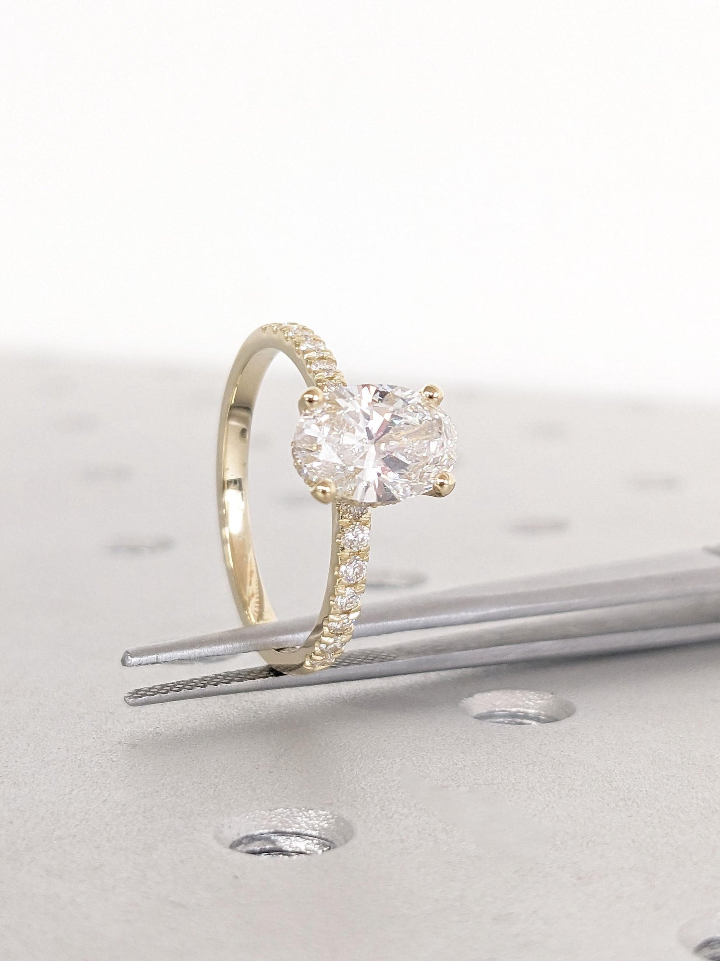 1.2 CT Round Solitaire Moissanite Engagement Ring