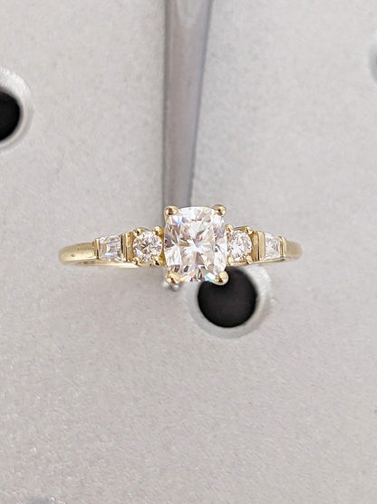 1.2 CT Round Solitaire Moissanite Engagement Ring