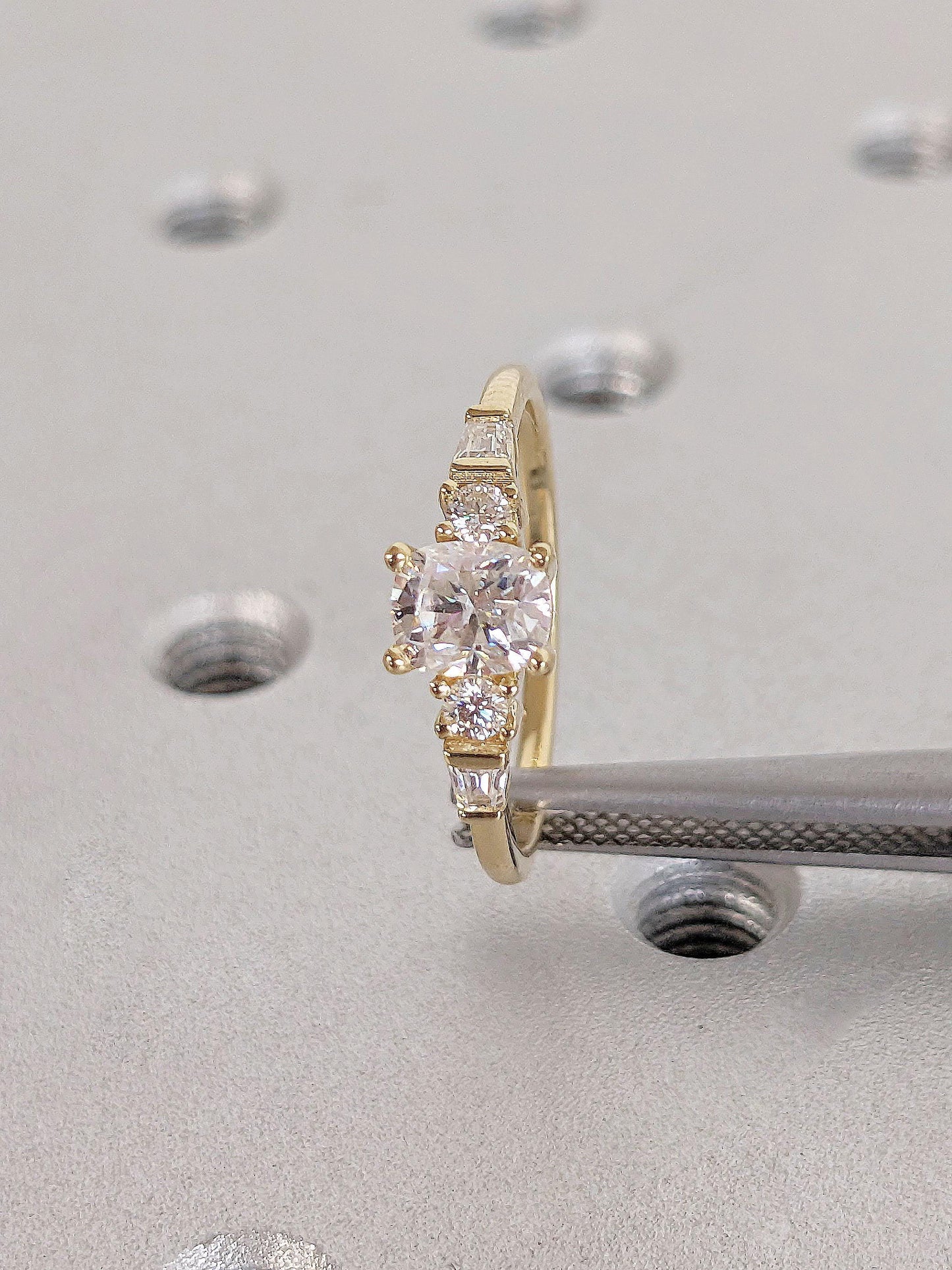 1.2 CT Round Solitaire Moissanite Engagement Ring