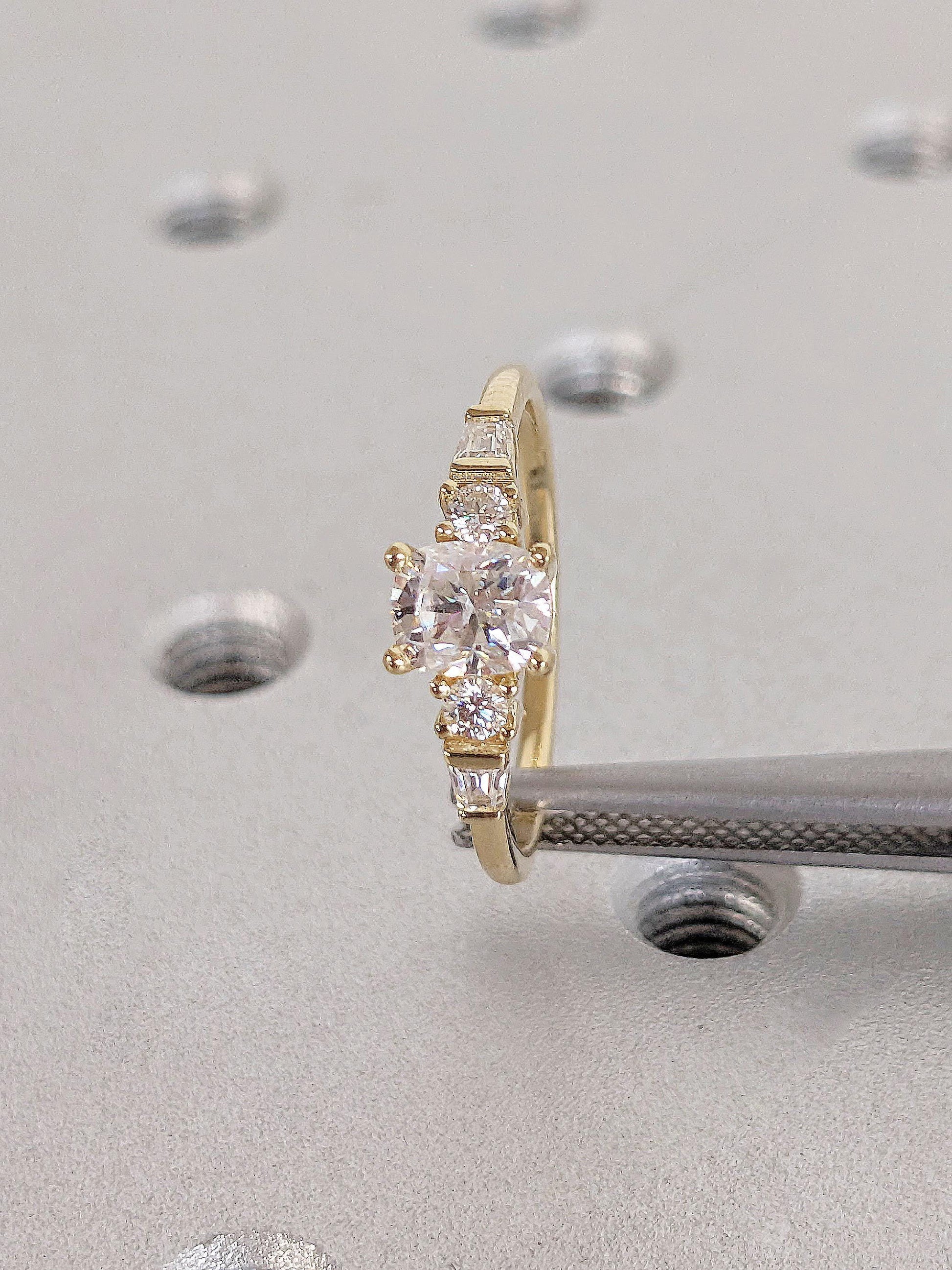 1.2 CT Round Solitaire Moissanite Engagement Ring