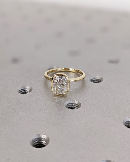 1.2 CT Round Solitaire Moissanite Engagement Ring