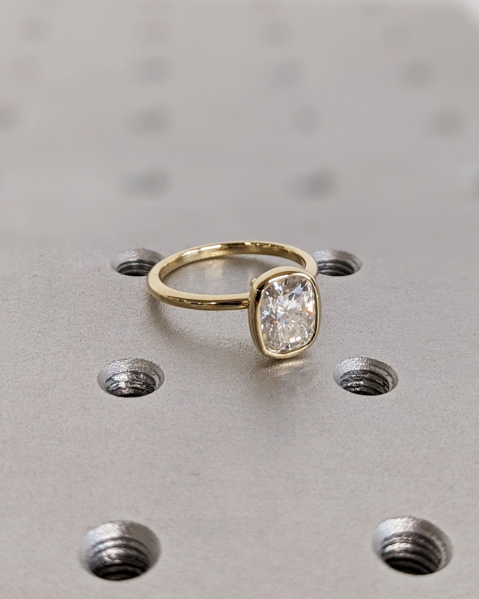 1.2 CT Round Solitaire Moissanite Engagement Ring