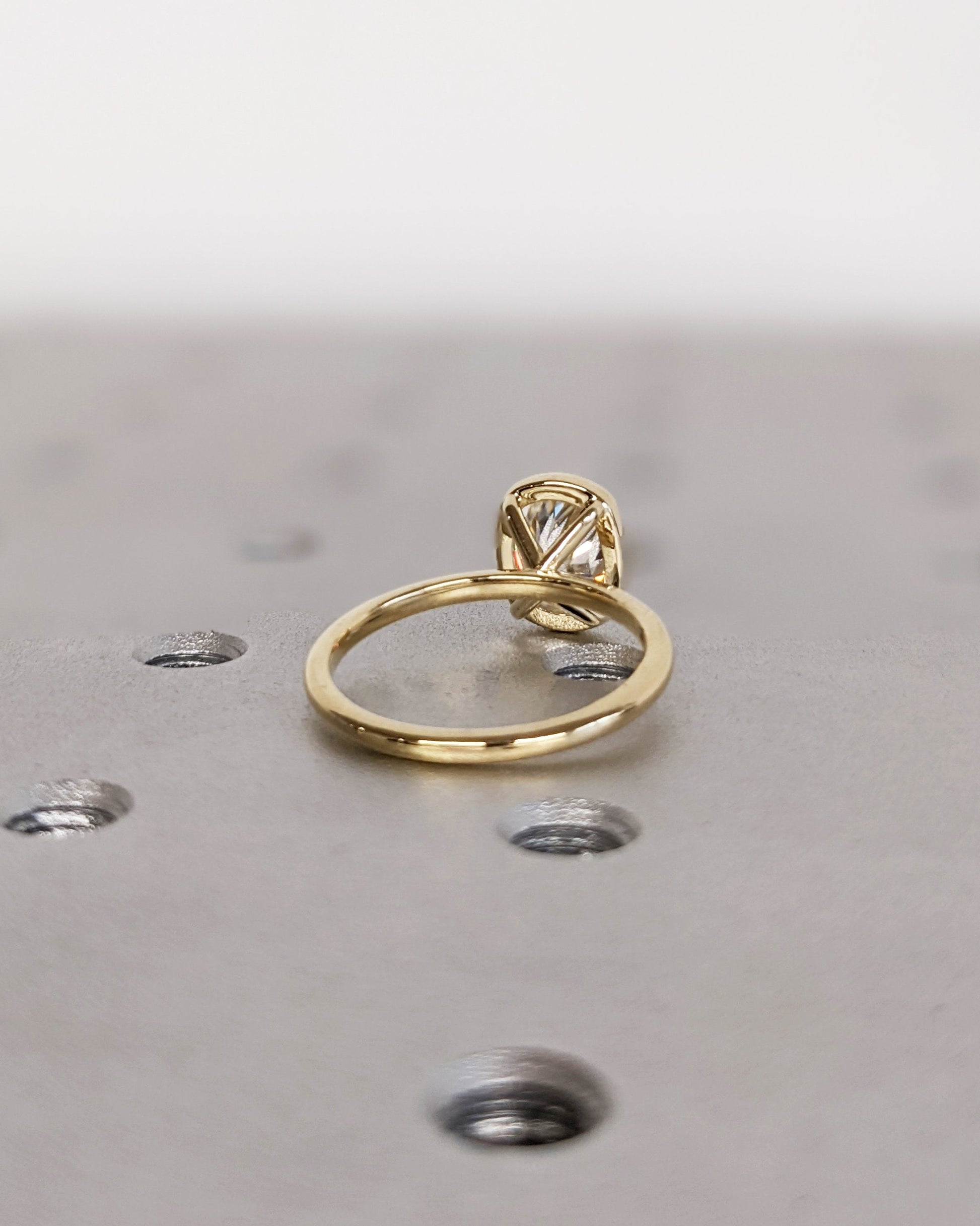 1.2 CT Round Solitaire Moissanite Engagement Ring