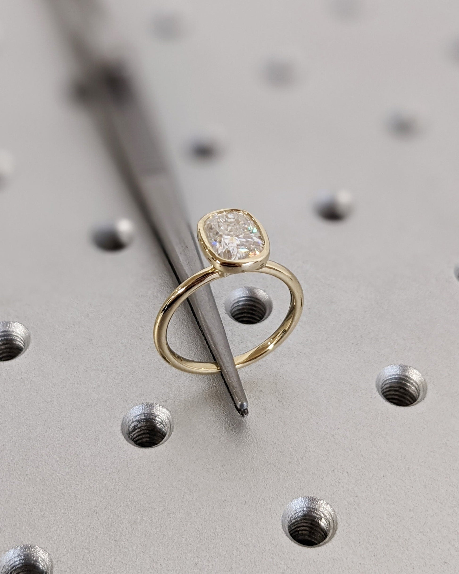 1.2 CT Round Solitaire Moissanite Engagement Ring