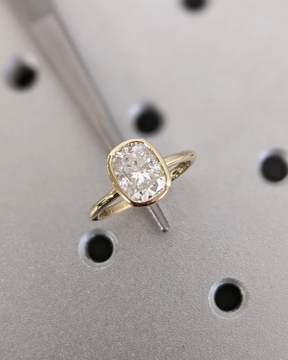 1.2 CT Round Solitaire Moissanite Engagement Ring