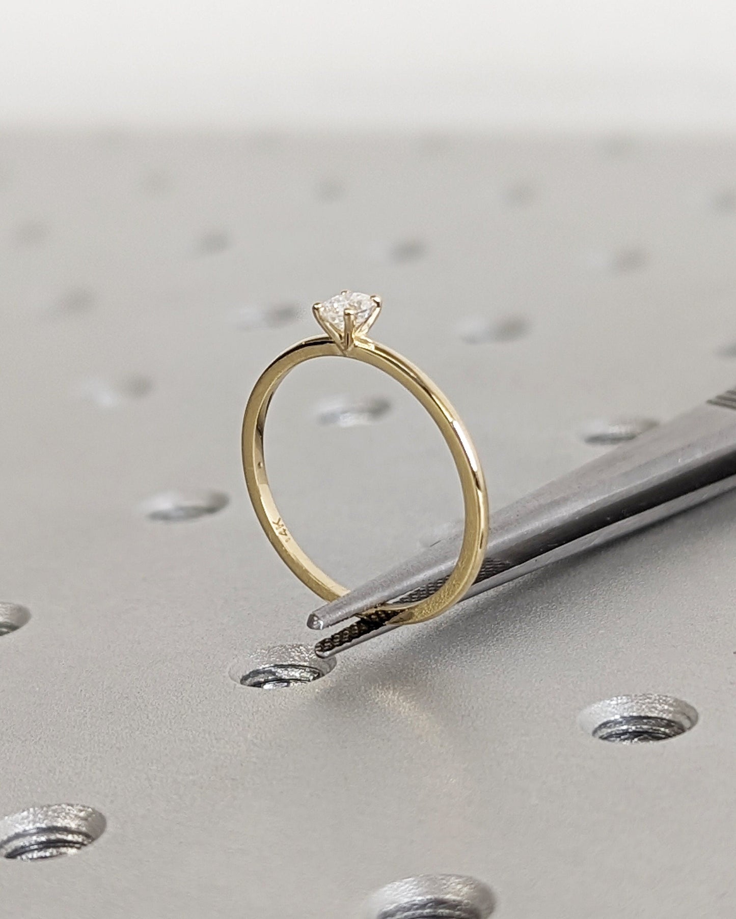 1.2 CT Round Solitaire Moissanite Engagement Ring