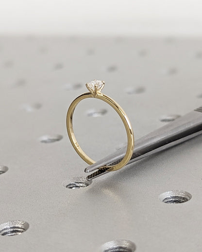 1.2 CT Round Solitaire Moissanite Engagement Ring