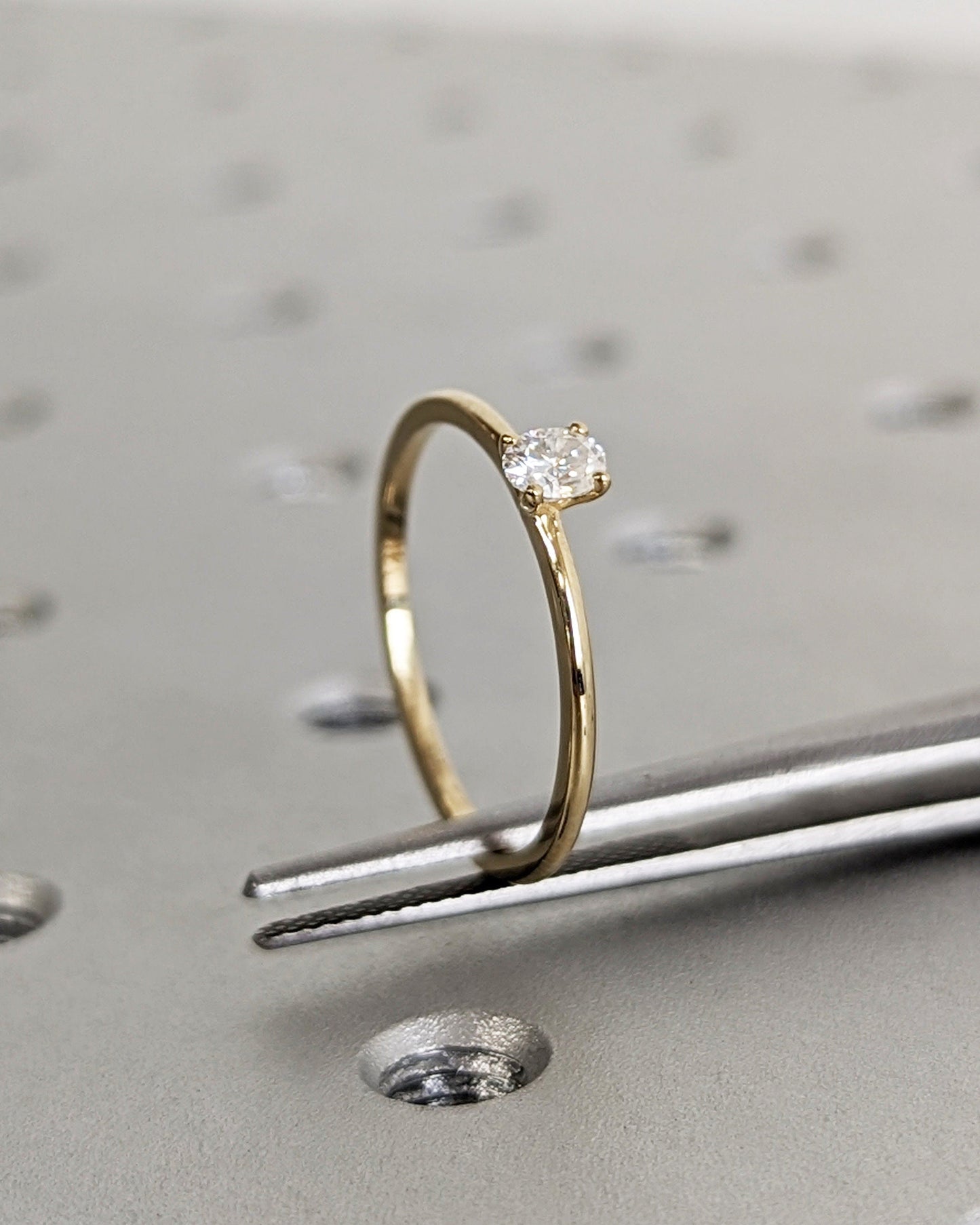 1.2 CT Round Solitaire Moissanite Engagement Ring