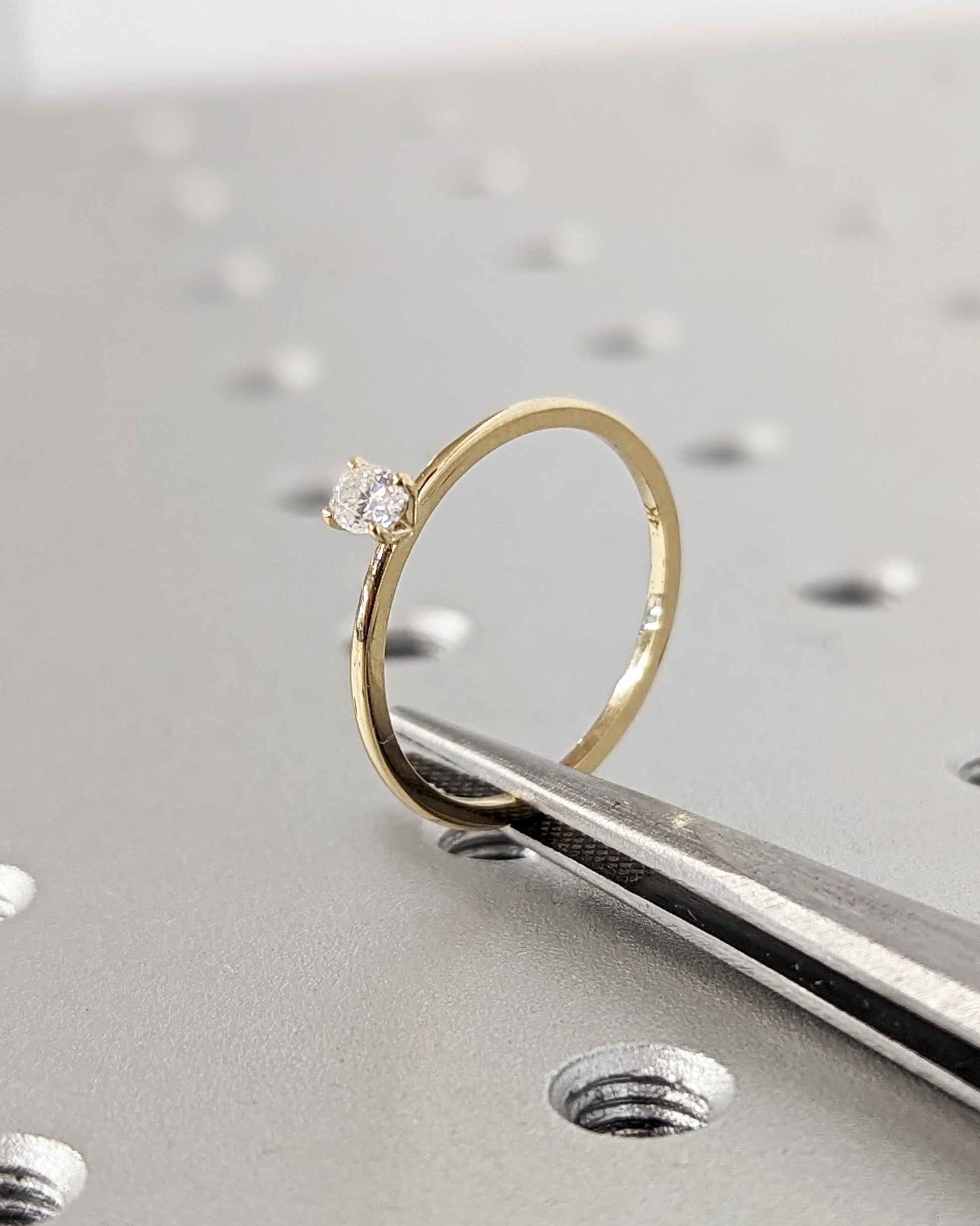 1.2 CT Round Solitaire Moissanite Engagement Ring