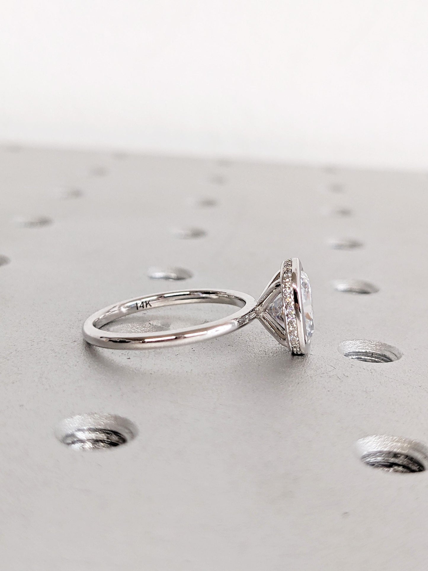1.2 CT Round Solitaire Moissanite Engagement Ring