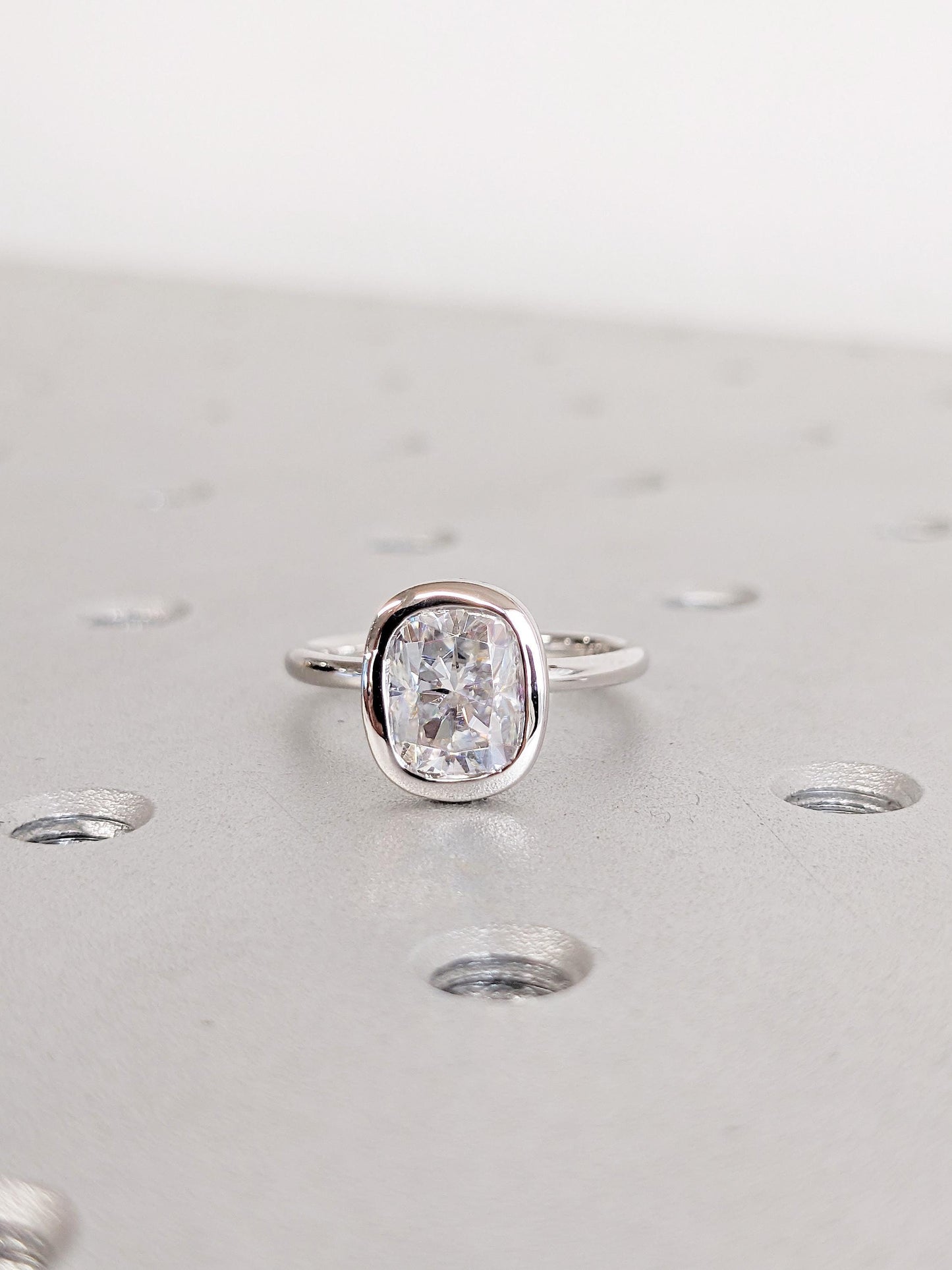 1.2 CT Round Solitaire Moissanite Engagement Ring