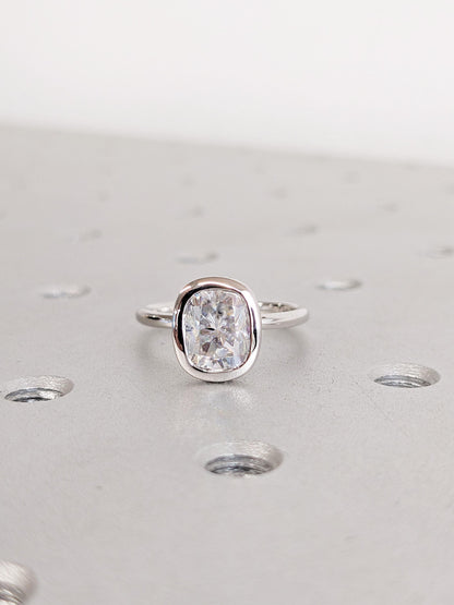 1.2 CT Round Solitaire Moissanite Engagement Ring