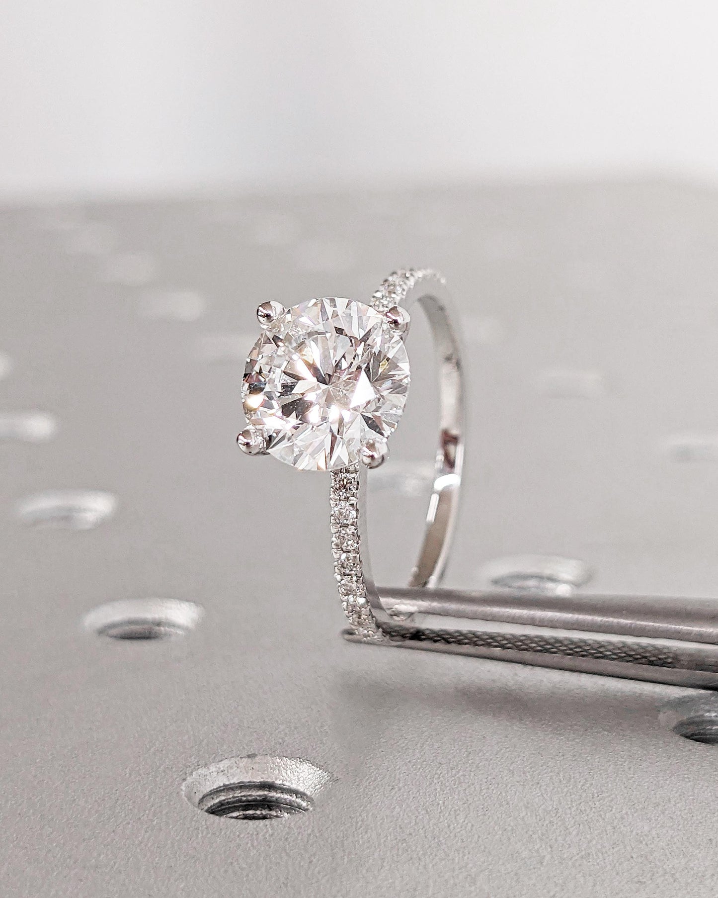 1.2 CT Round Solitaire Moissanite Engagement Ring