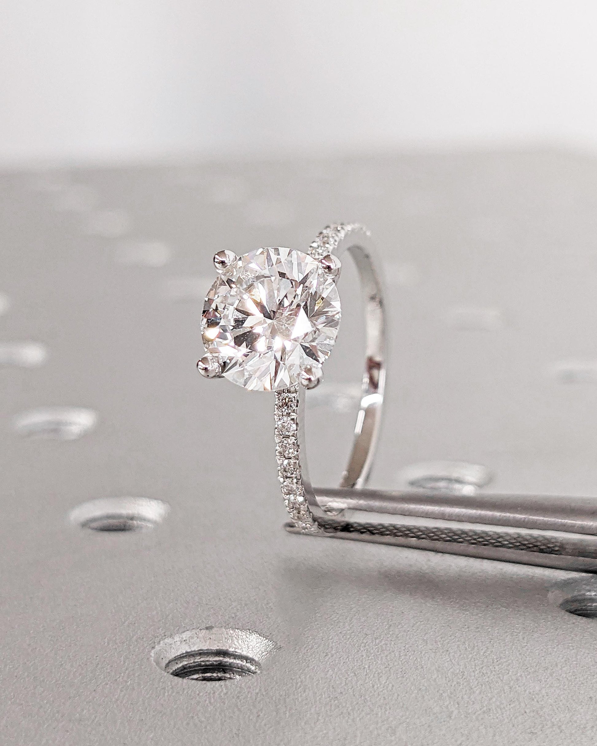 1.2 CT Round Solitaire Moissanite Engagement Ring
