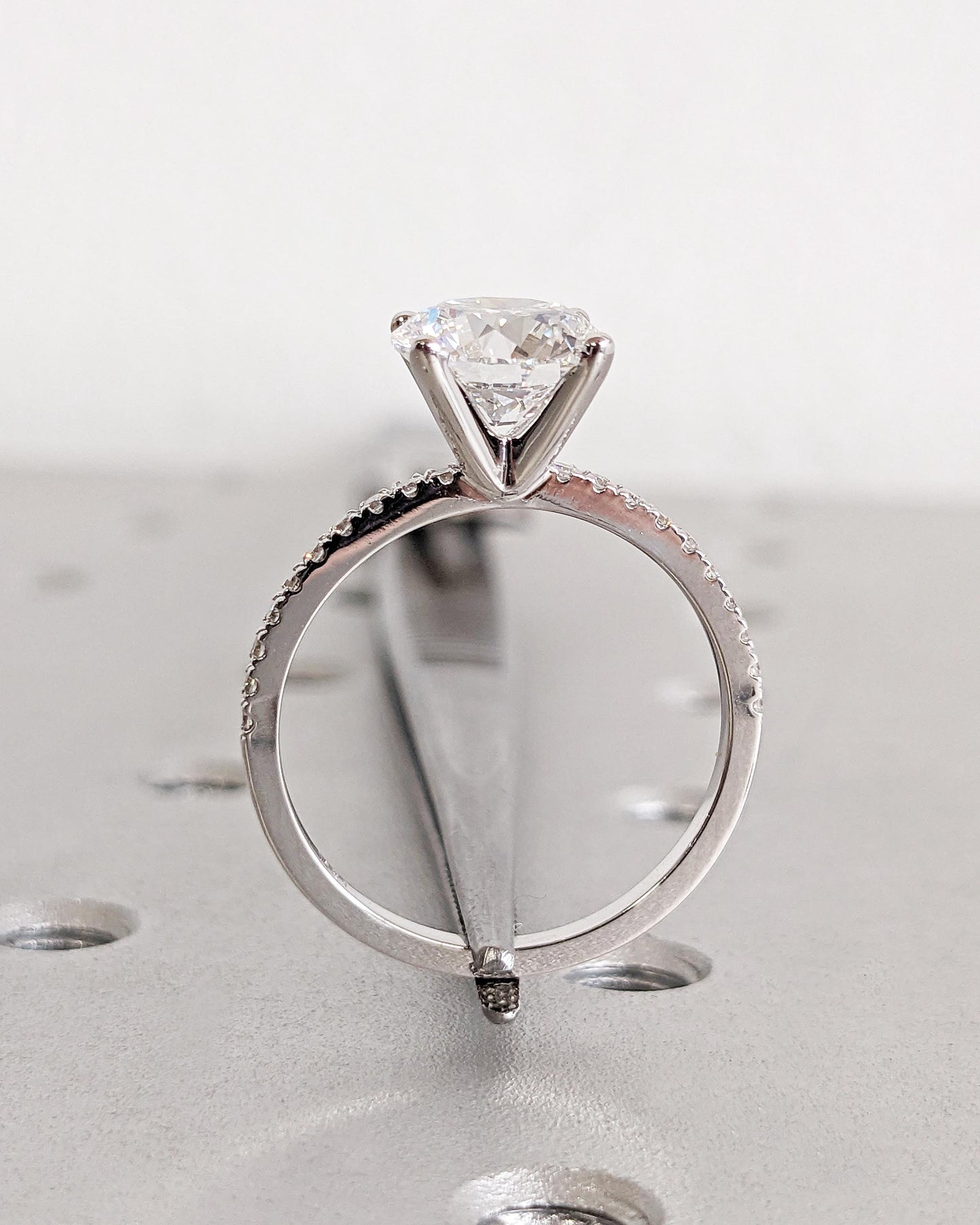 1.2 CT Round Solitaire Moissanite Engagement Ring