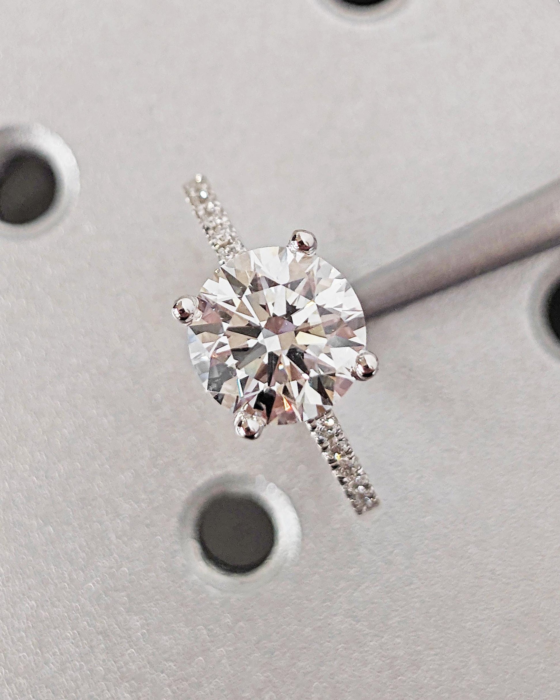 1.2 CT Round Solitaire Moissanite Engagement Ring