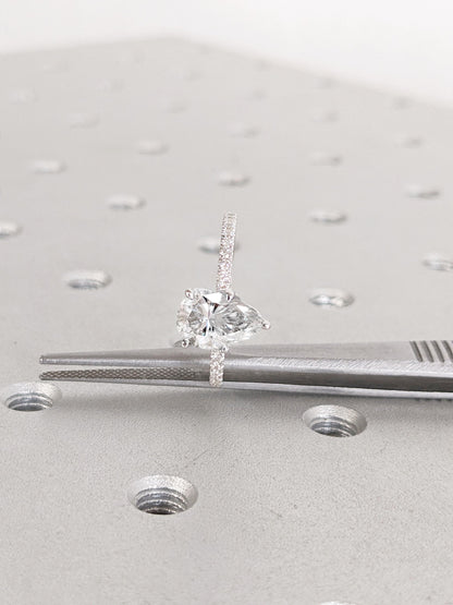 1.2 CT Round Solitaire Moissanite Engagement Ring