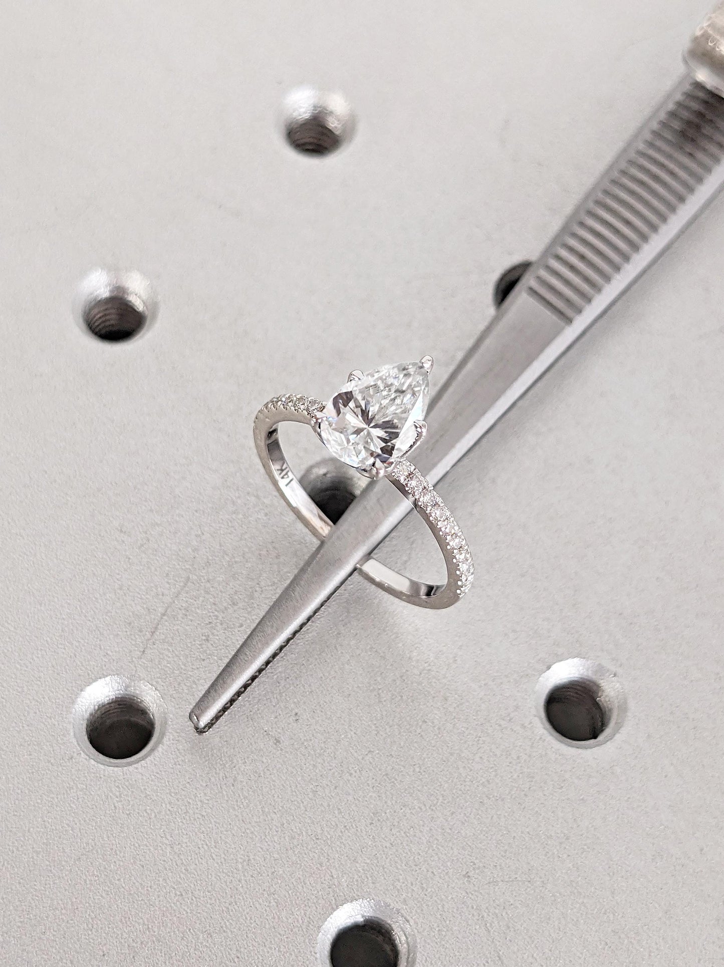 1.2 CT Round Solitaire Moissanite Engagement Ring