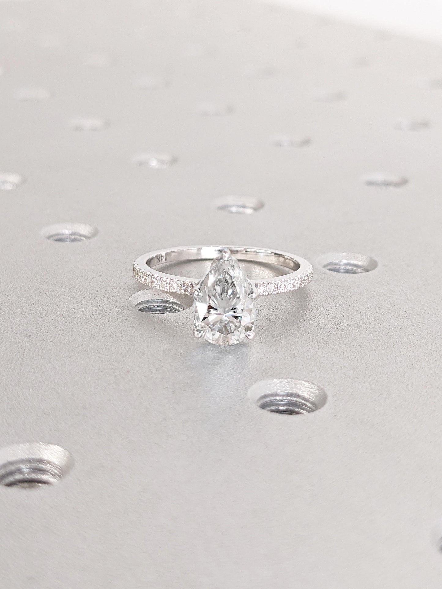 1.2 CT Round Solitaire Moissanite Engagement Ring