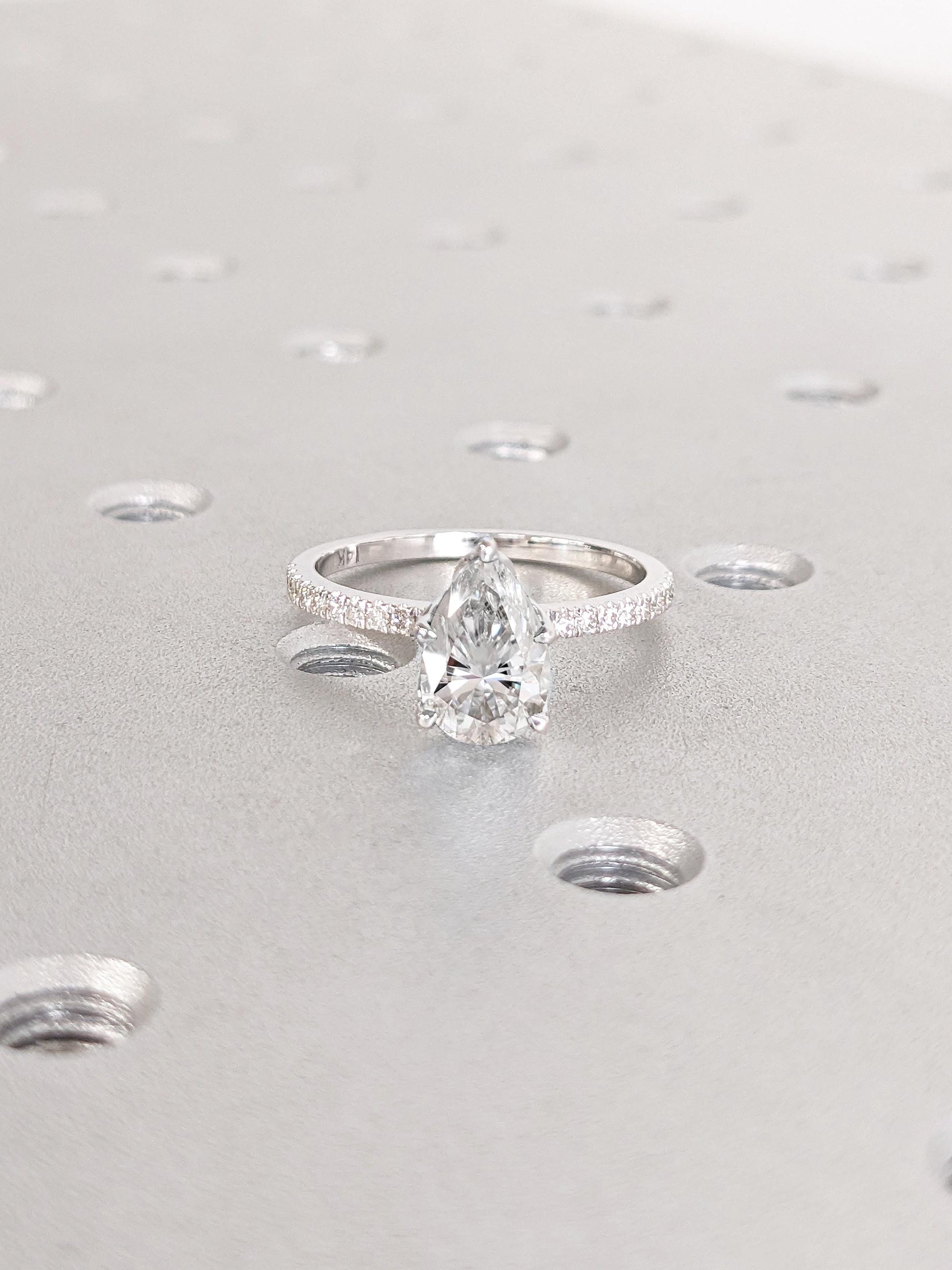 1.2 CT Round Solitaire Moissanite Engagement Ring