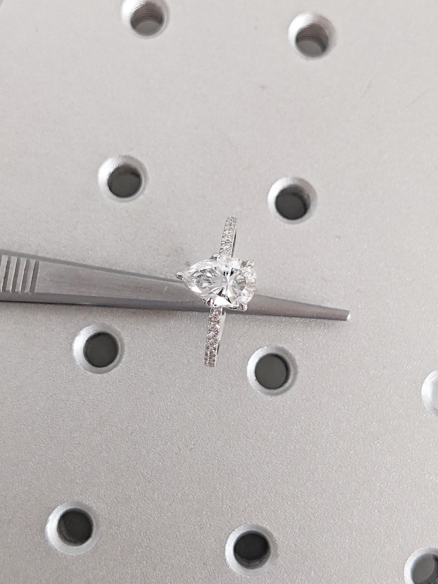 1.2 CT Round Solitaire Moissanite Engagement Ring