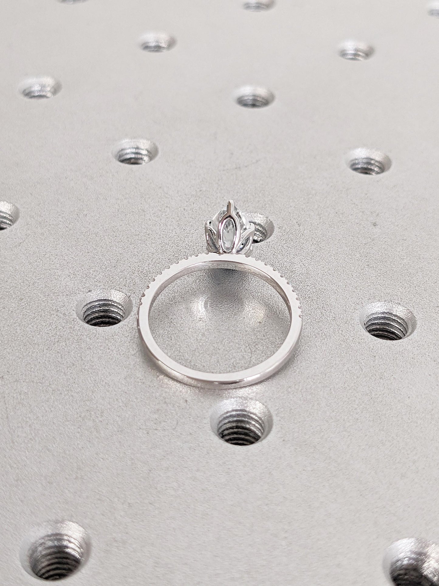 1.2 CT Round Solitaire Moissanite Engagement Ring