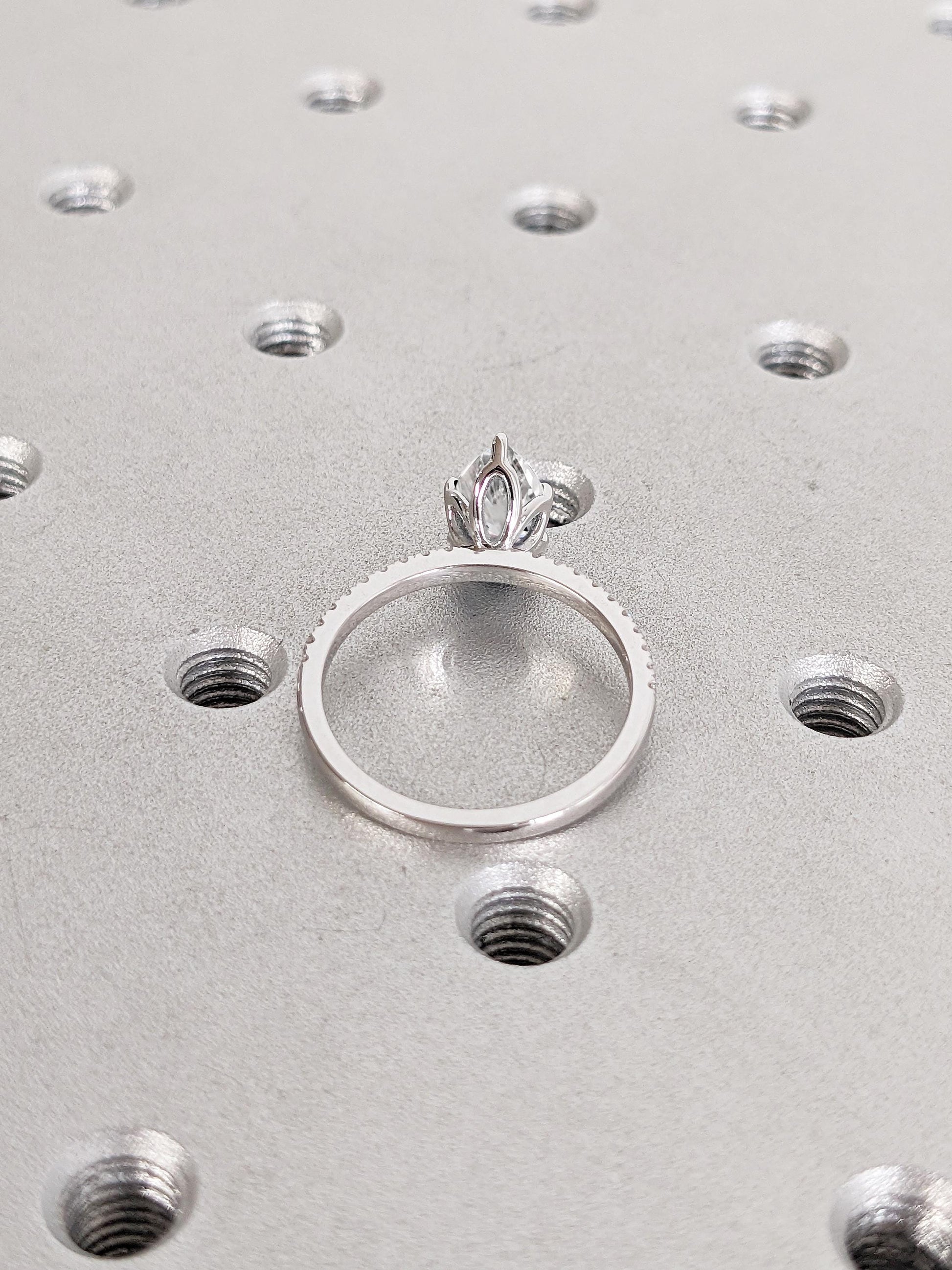 1.2 CT Round Solitaire Moissanite Engagement Ring