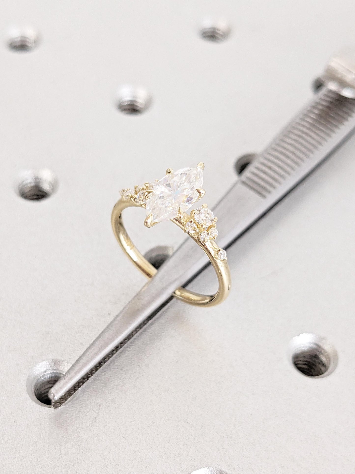 1.2 CT Round Solitaire Moissanite Engagement Ring