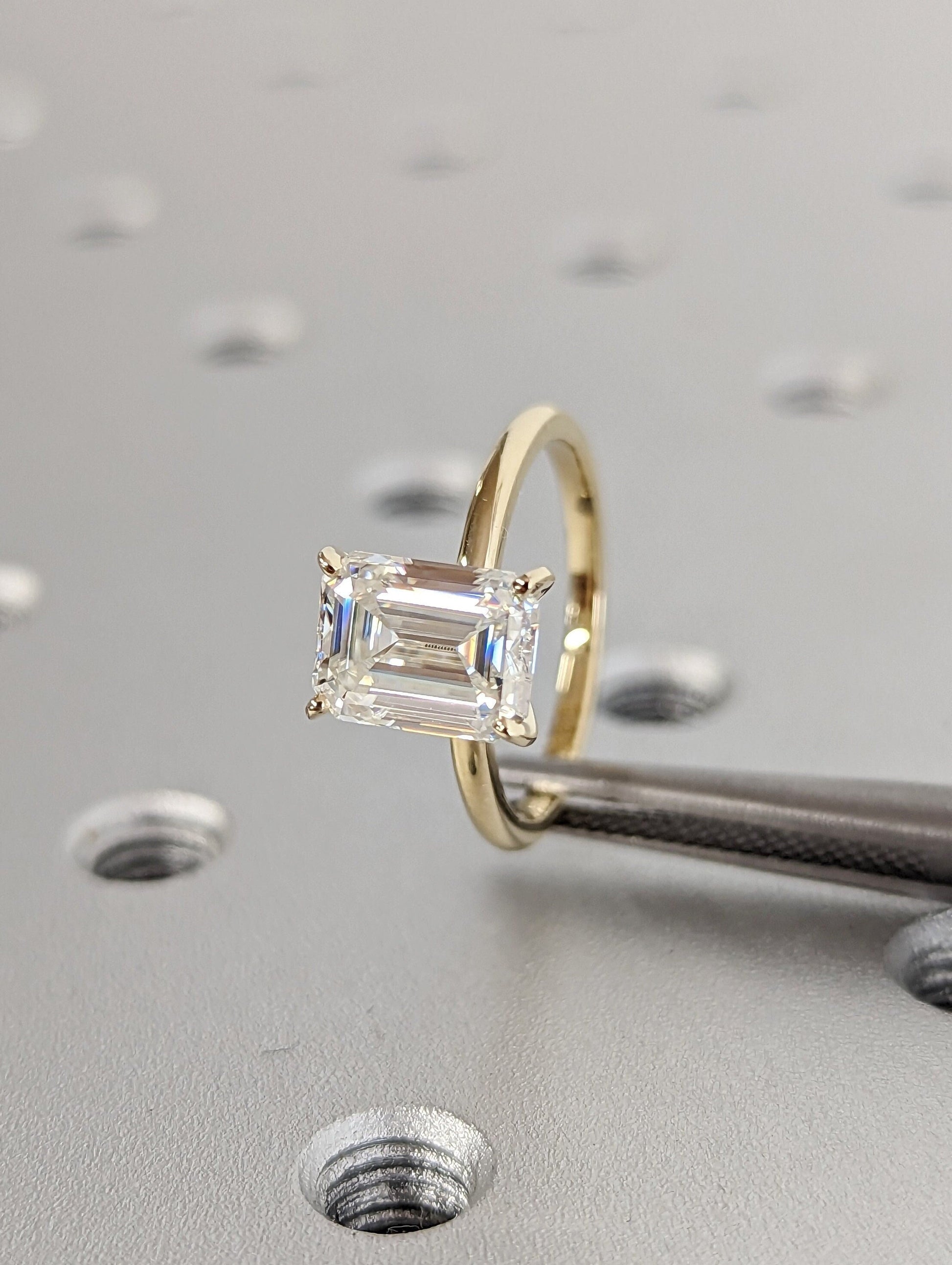 1.2 CT Round Solitaire Moissanite Engagement Ring