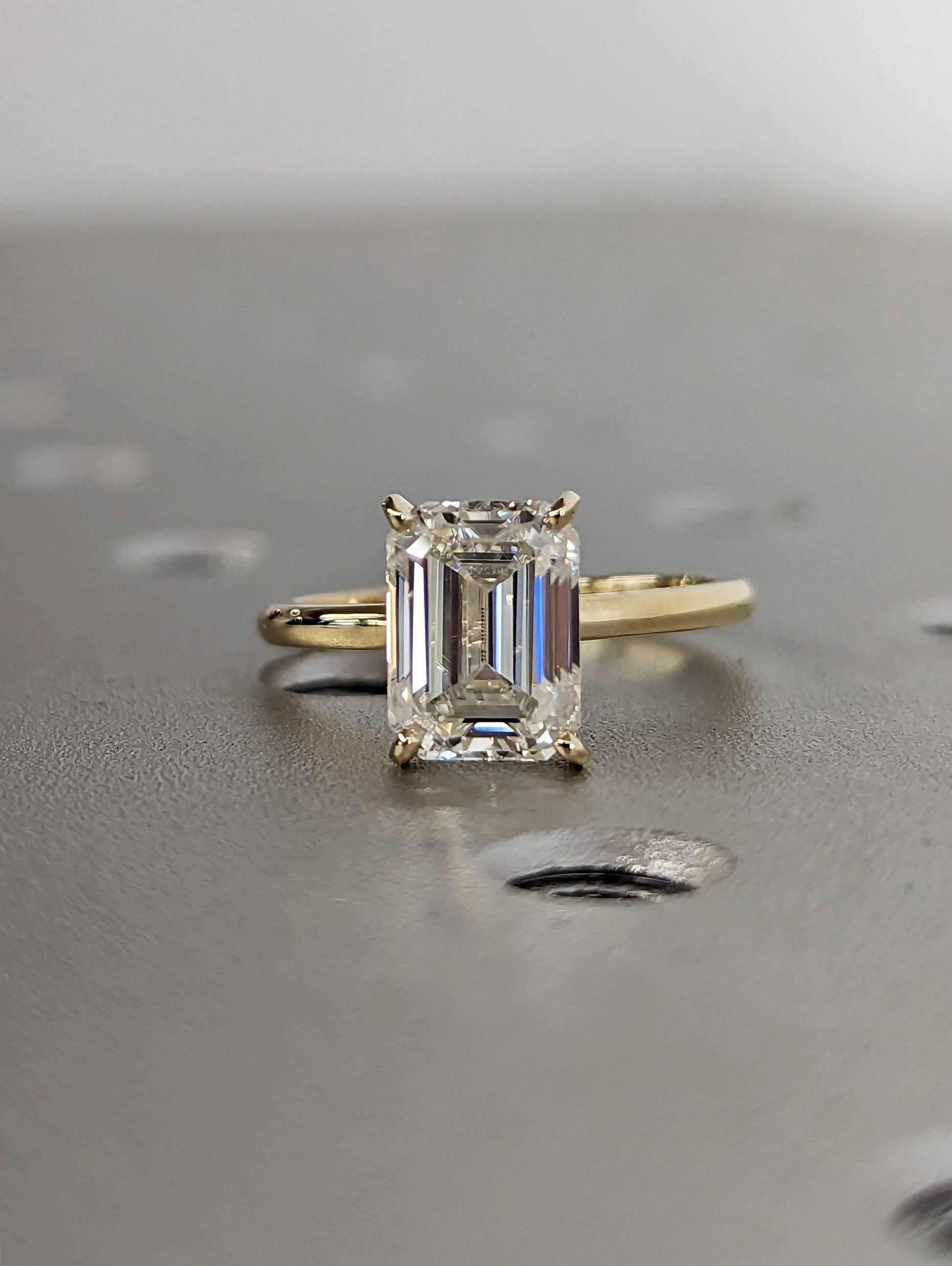 1.2 CT Round Solitaire Moissanite Engagement Ring