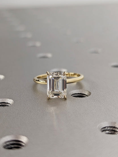 1.2 CT Round Solitaire Moissanite Engagement Ring