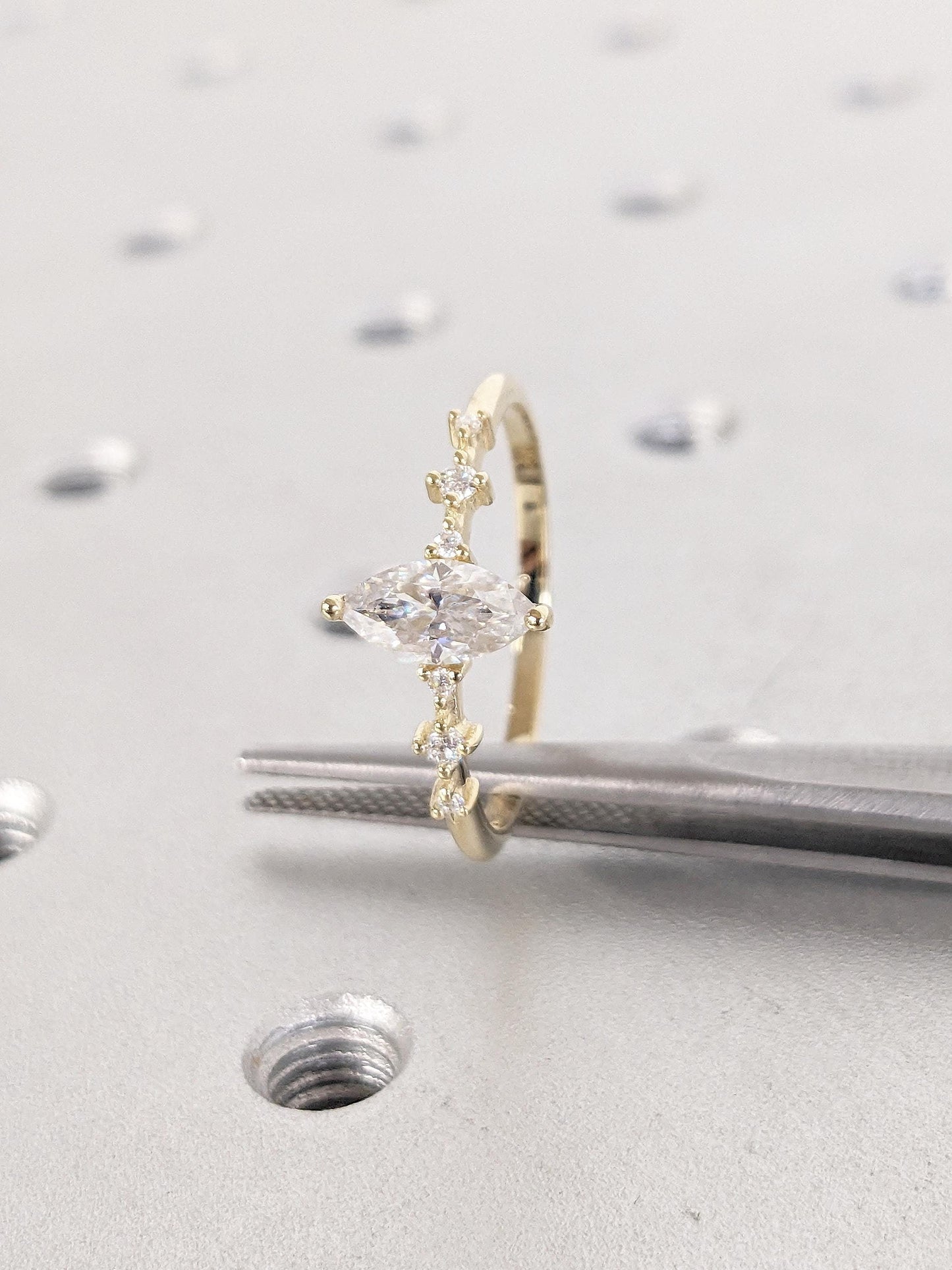 1.2 CT Round Solitaire Moissanite Engagement Ring