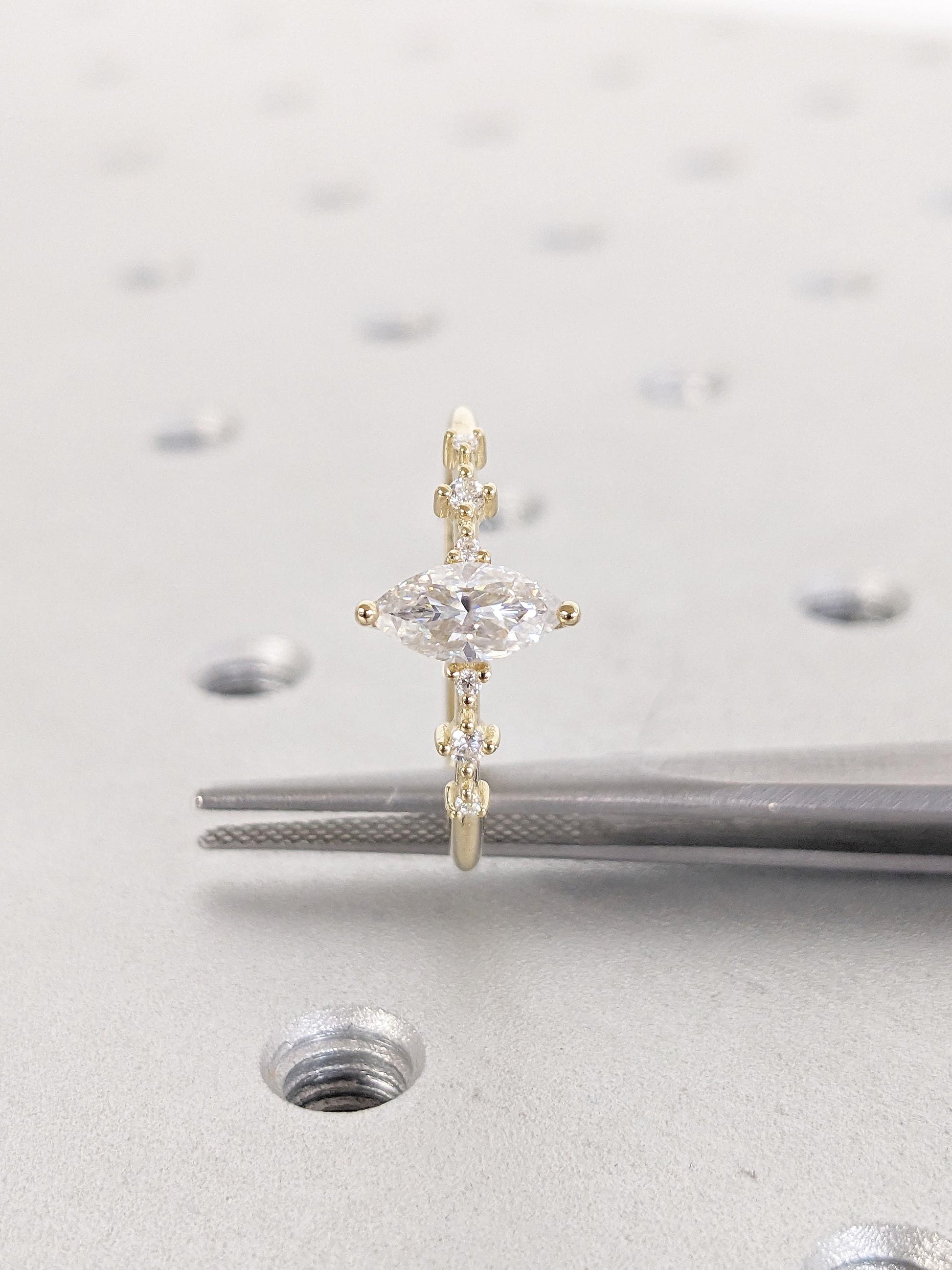 1.2 CT Round Solitaire Moissanite Engagement Ring