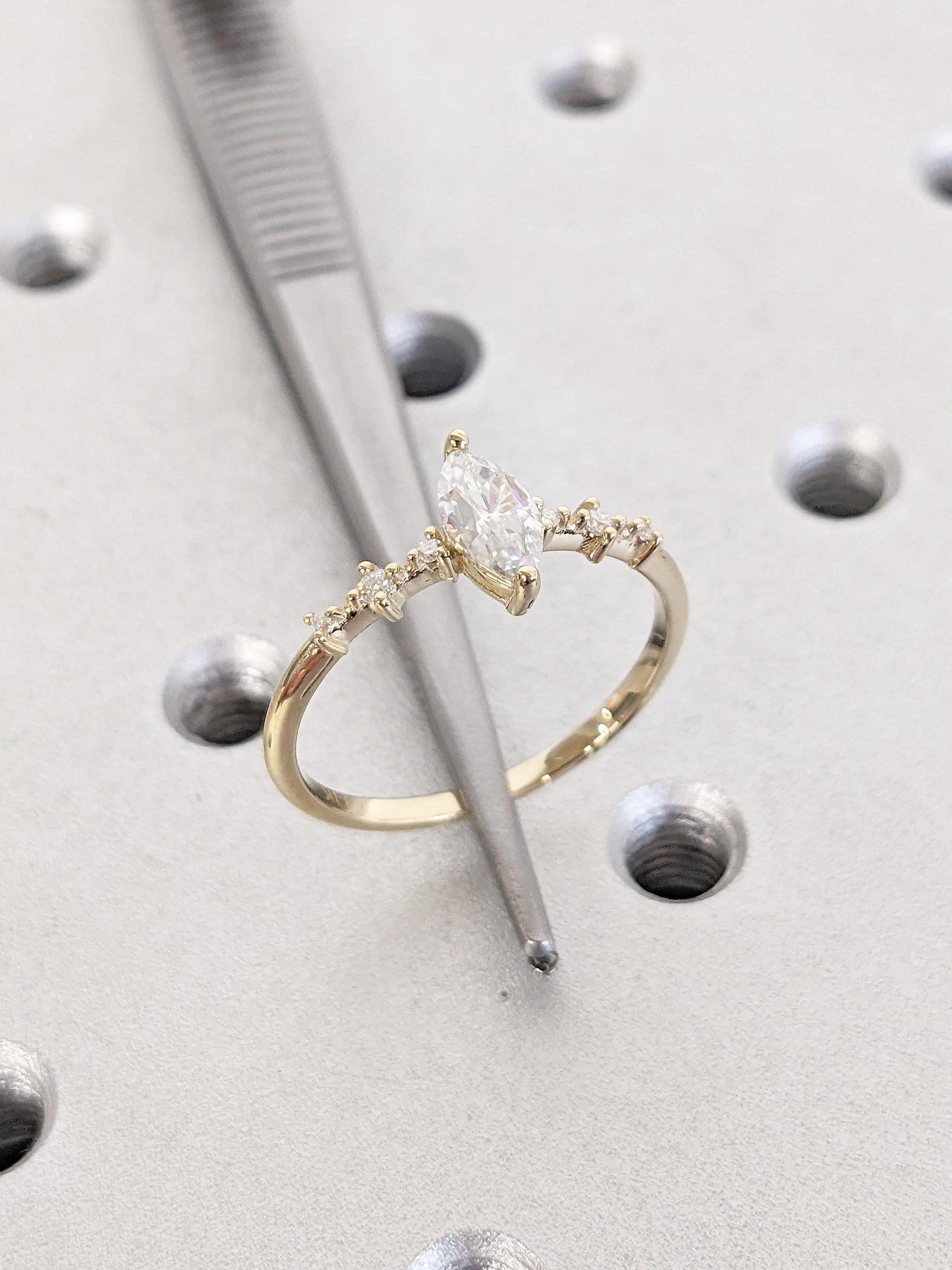 1.2 CT Round Solitaire Moissanite Engagement Ring