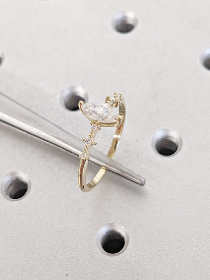 1.2 CT Round Solitaire Moissanite Engagement Ring