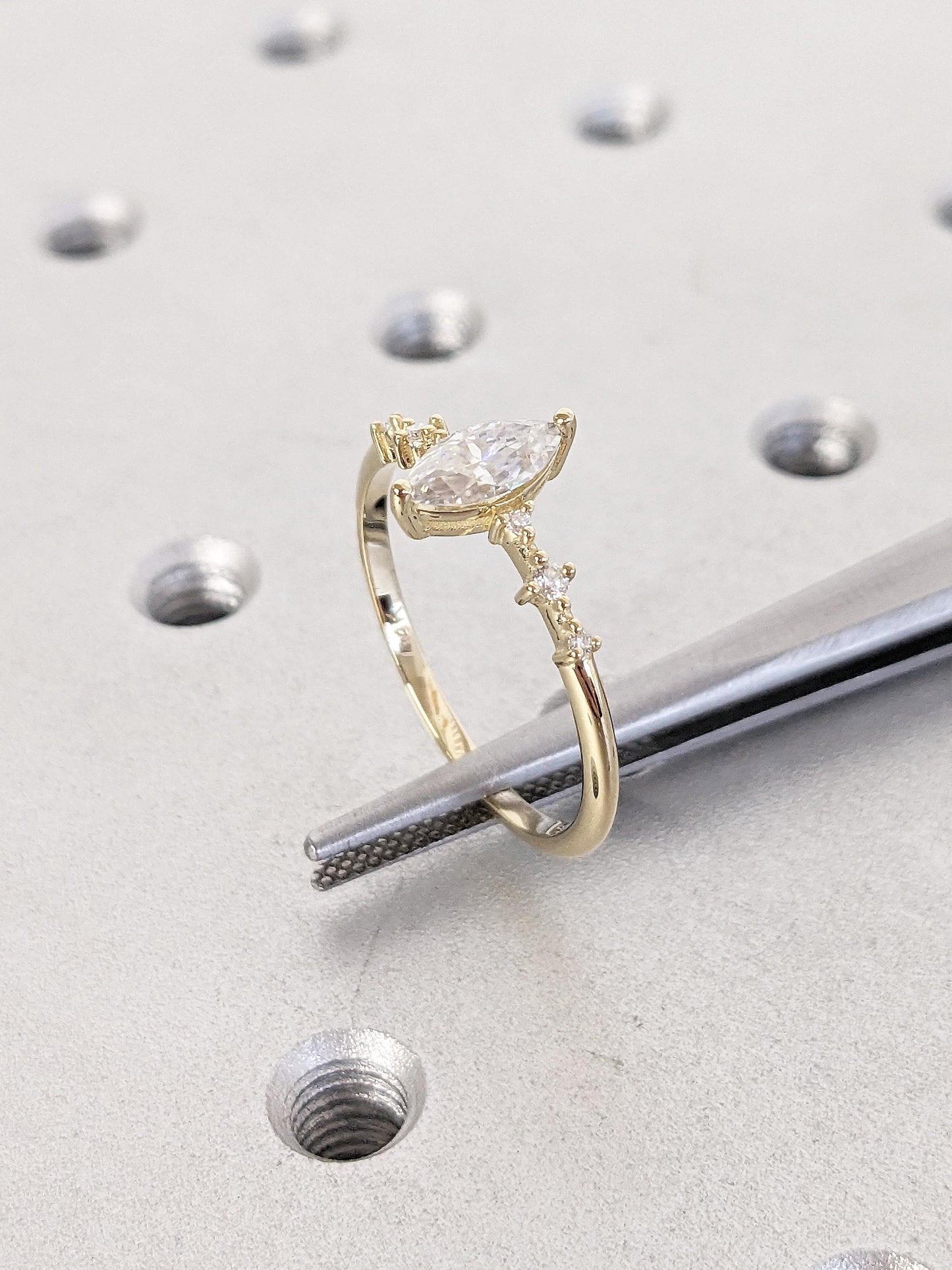 1.2 CT Round Solitaire Moissanite Engagement Ring