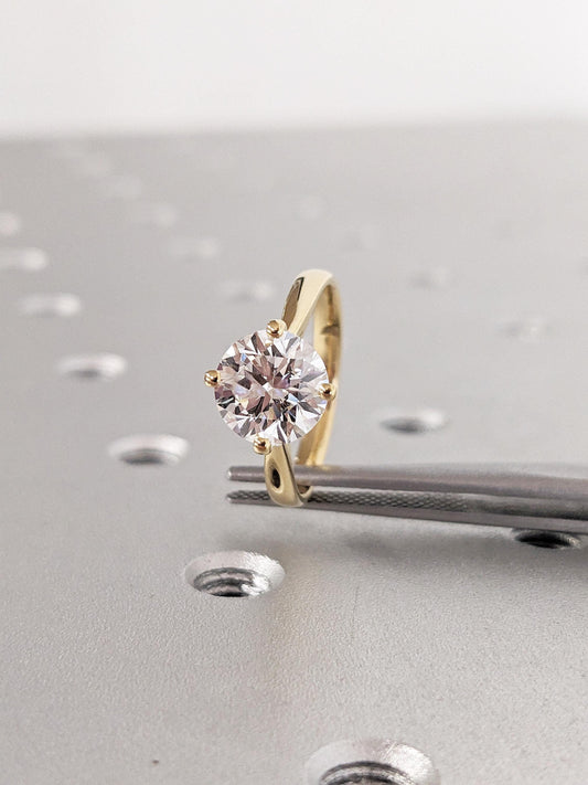 1.2 CT Round Solitaire Moissanite Engagement Ring