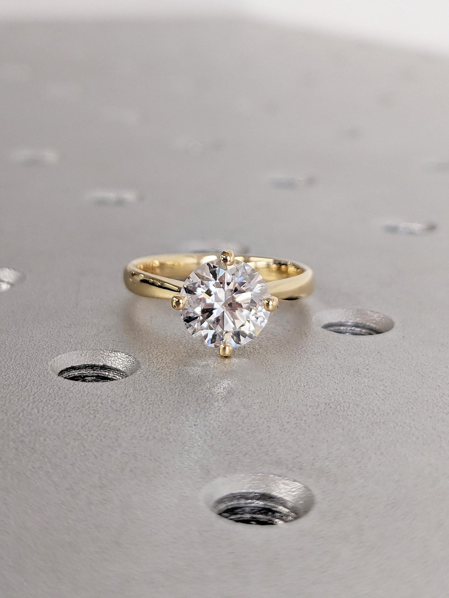 1.2 CT Round Solitaire Moissanite Engagement Ring