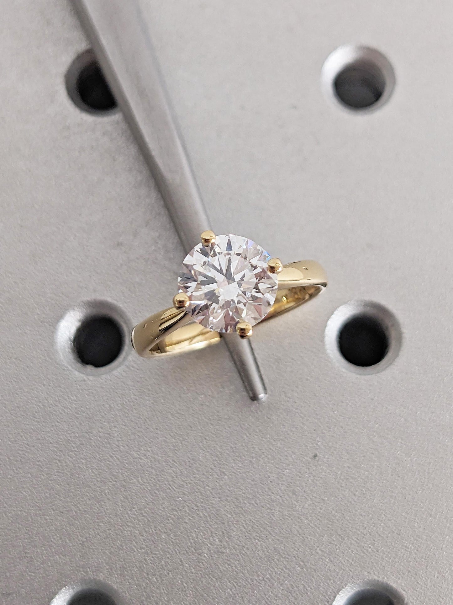 1.2 CT Round Solitaire Moissanite Engagement Ring