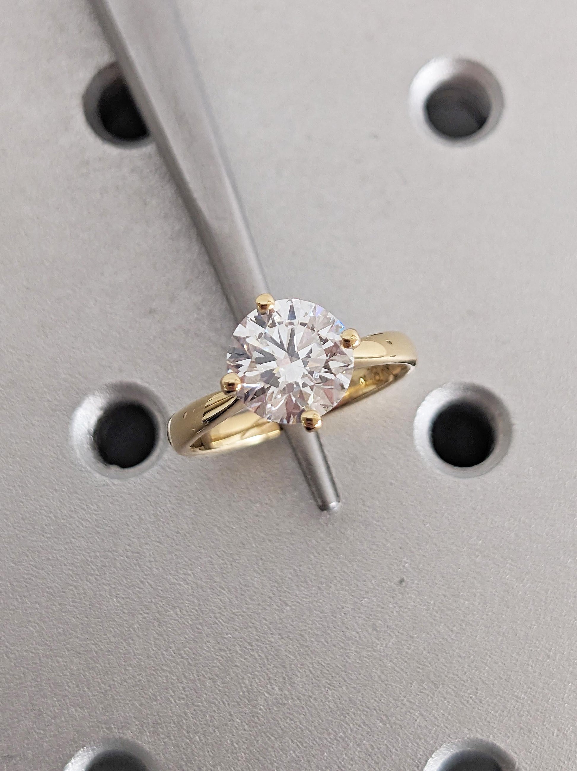 1.2 CT Round Solitaire Moissanite Engagement Ring
