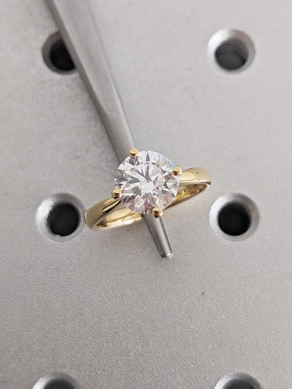 1.2 CT Round Solitaire Moissanite Engagement Ring