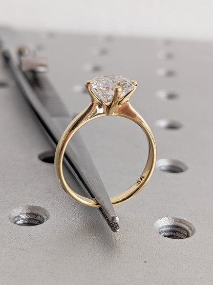 1.2 CT Round Solitaire Moissanite Engagement Ring
