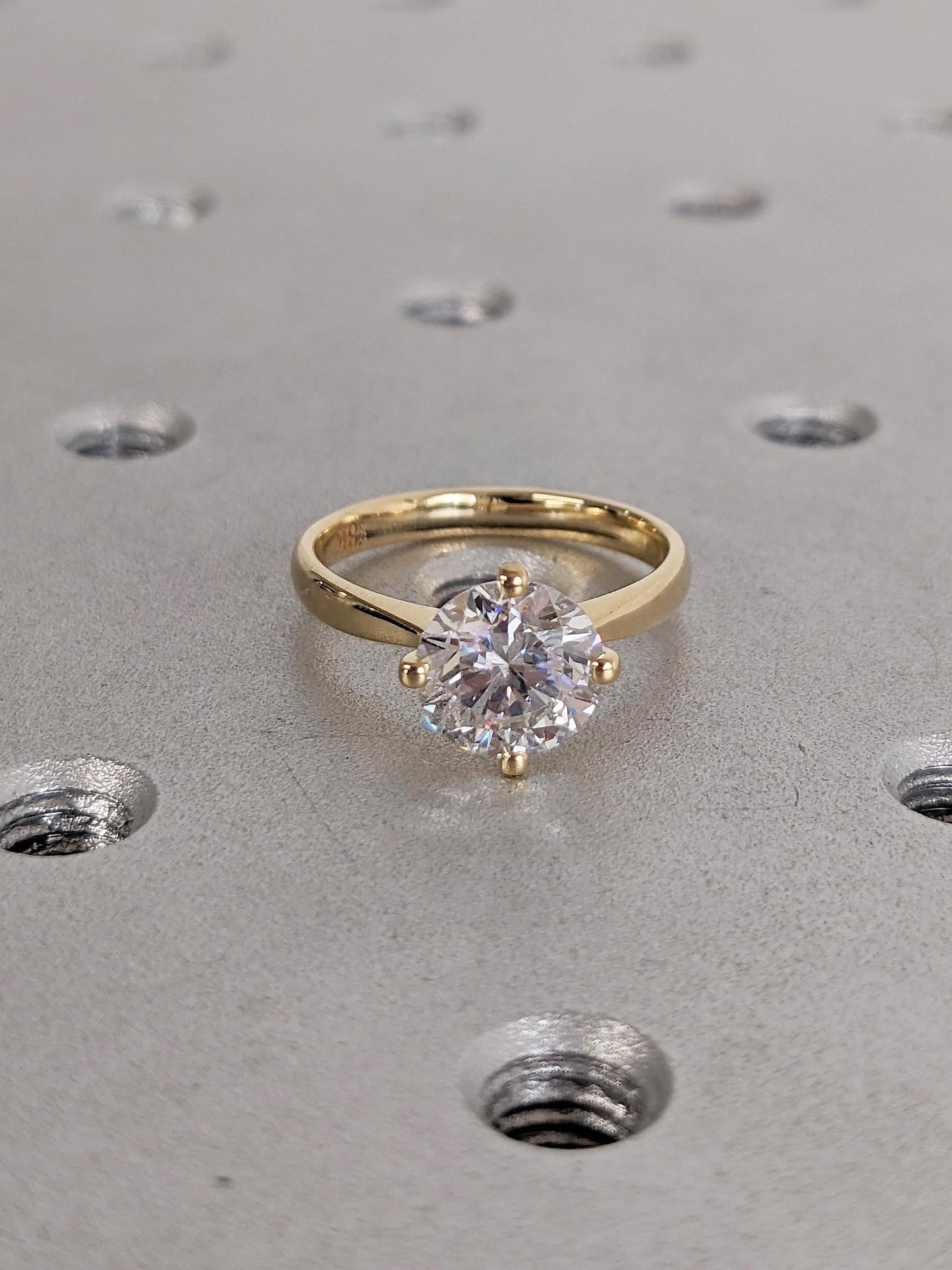 1.2 CT Round Solitaire Moissanite Engagement Ring