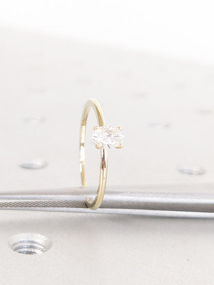 1.2 CT Round Solitaire Moissanite Engagement Ring