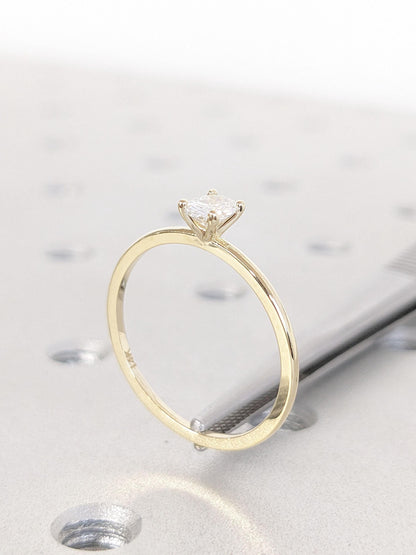 1.2 CT Round Solitaire Moissanite Engagement Ring